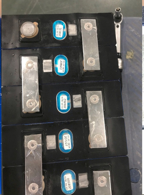 Soldador prismático del punto de laser de la batería, equipo de soldadura automático de laser 1000*80m m